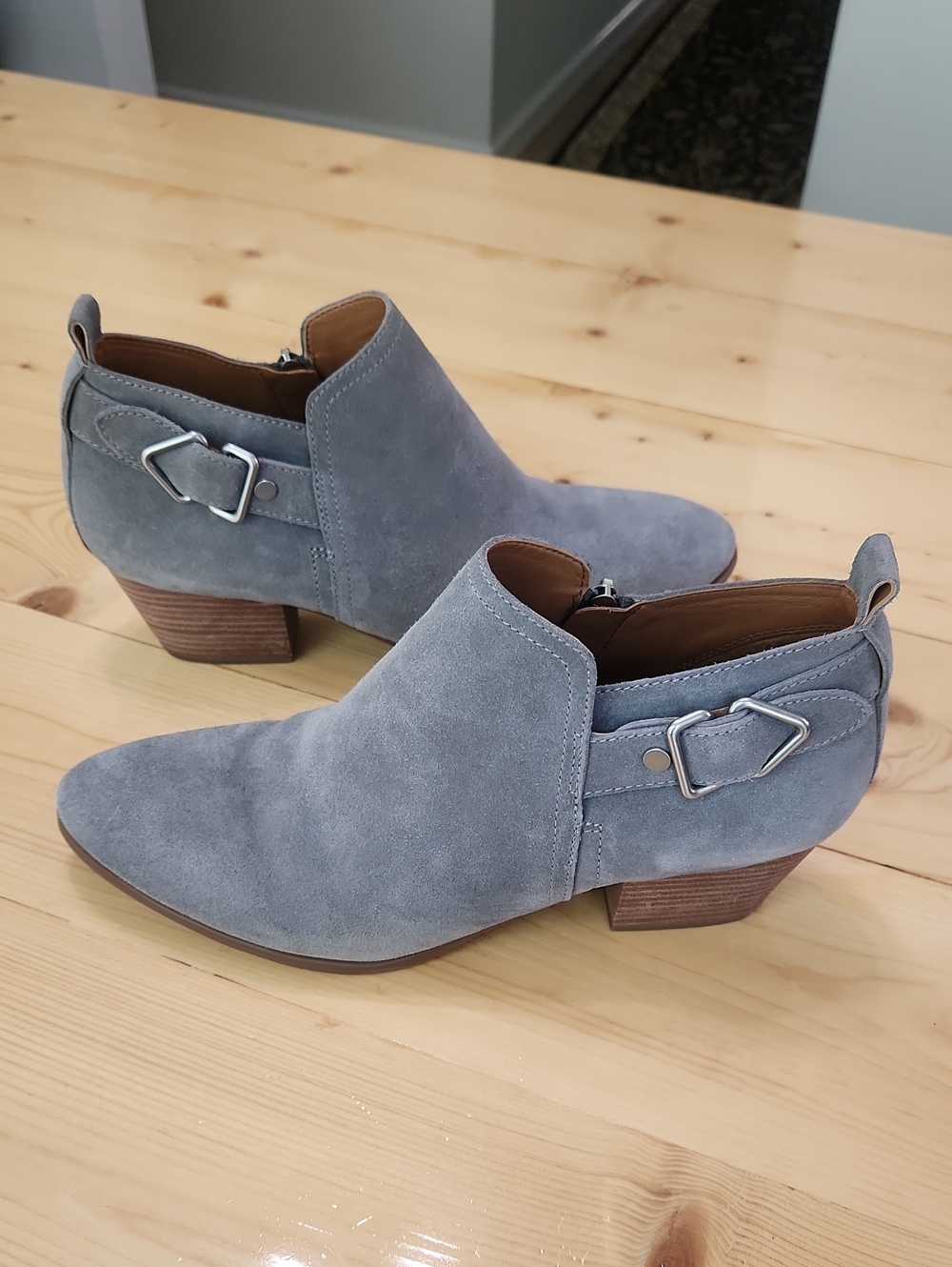 Franco Sarto Garfield Grey Suede Ankle Booties Block Heel Size 9.5